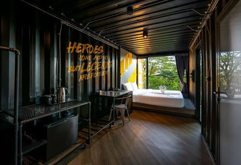 Standard Room, Hivetel