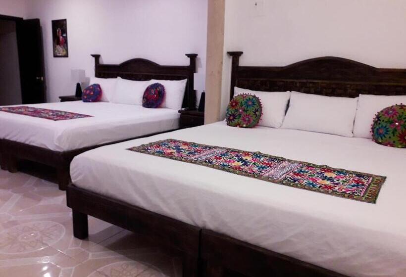 标准间带游泳池, Peregrina