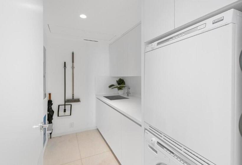 带4个卧室的公寓, Oceanview Private Condo At The Setai  1705