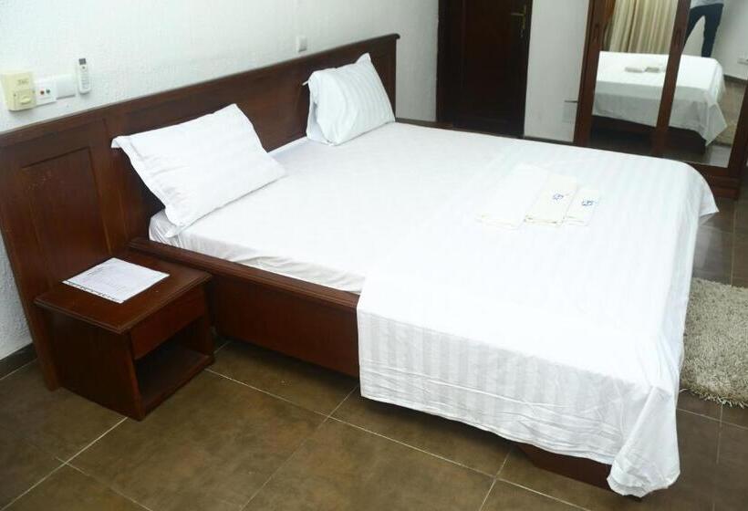 اتاق راحتی سه تخته, Amazing Grace Residence