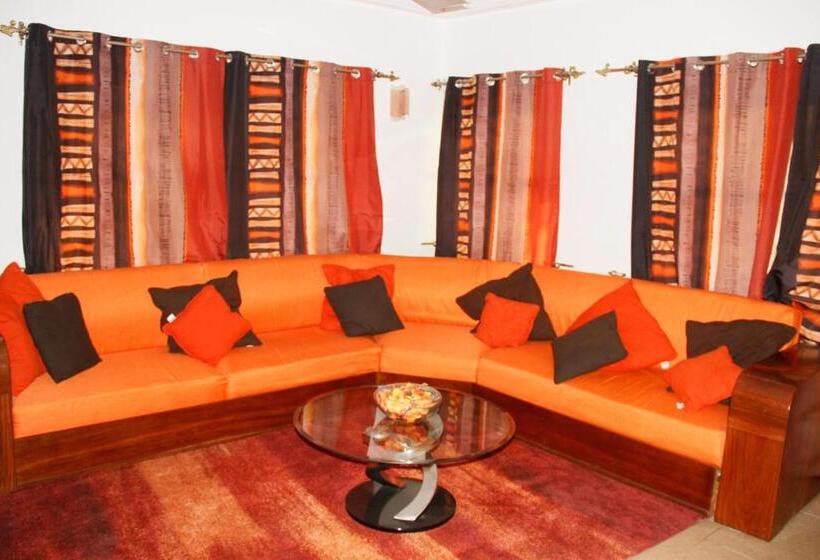 اتاق راحتی سه تخته, Amazing Grace Residence