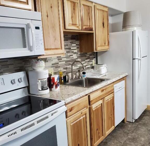 شقة غرفتين, Alaska Country Inn