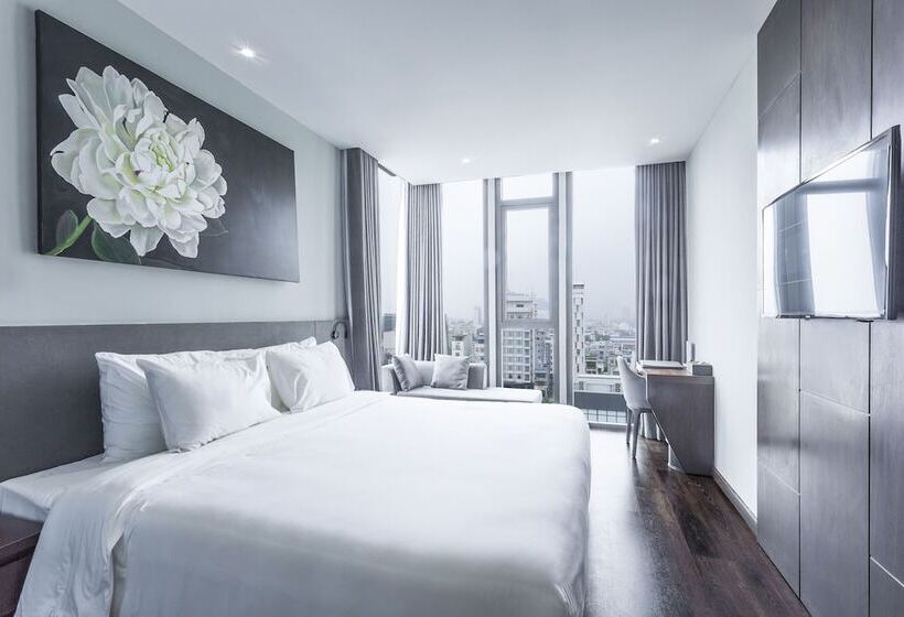 اتاق لوکس, Everland