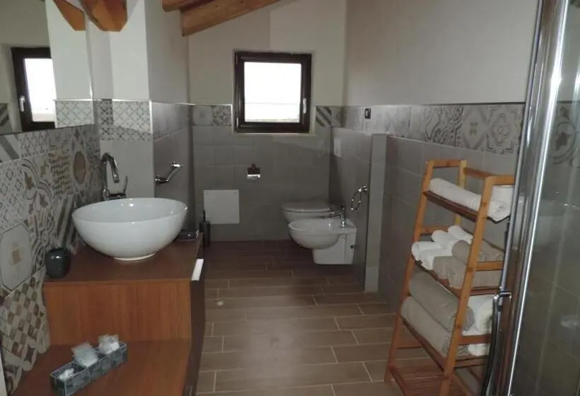 Deluxe Neljän Hengen Huone, Il Bambuseto