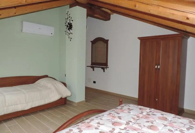 Deluxe Neljän Hengen Huone, Il Bambuseto