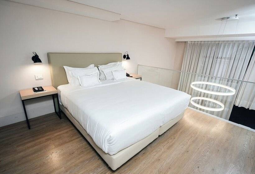 سوییت اجرایی, Palmaroga Hotel Asuncion, Tapestry Collection By Hilton