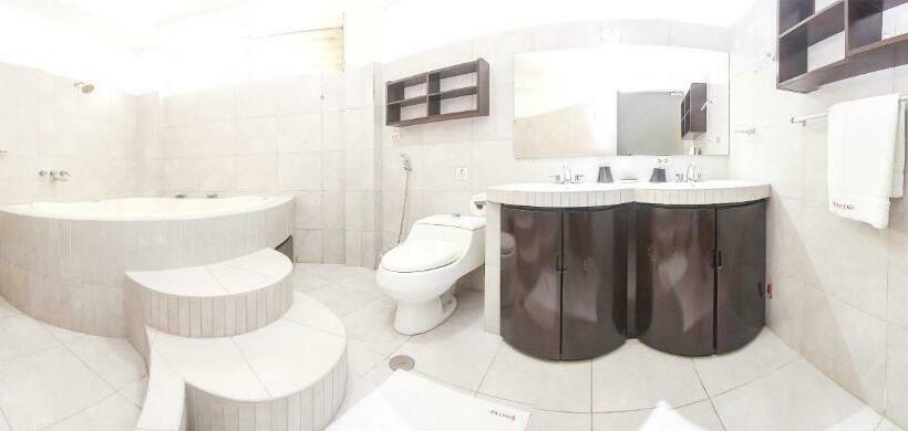 سوییت لوکس, Rio Mayo