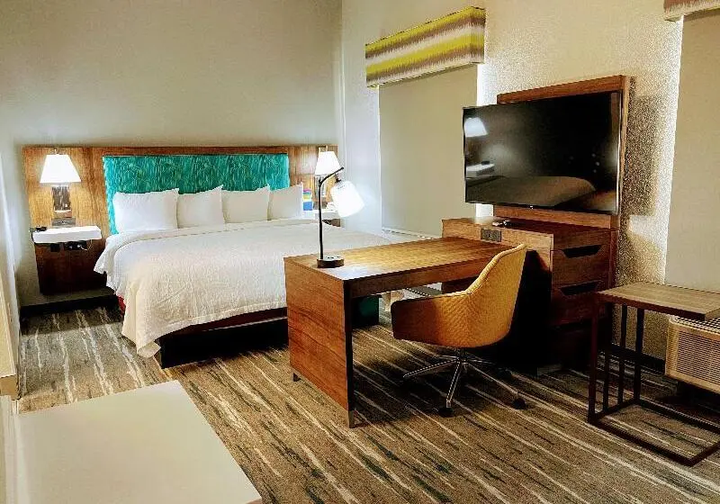 スタンダードルーム, Staybridge Suites Montgomery   Downtown, An Ihg