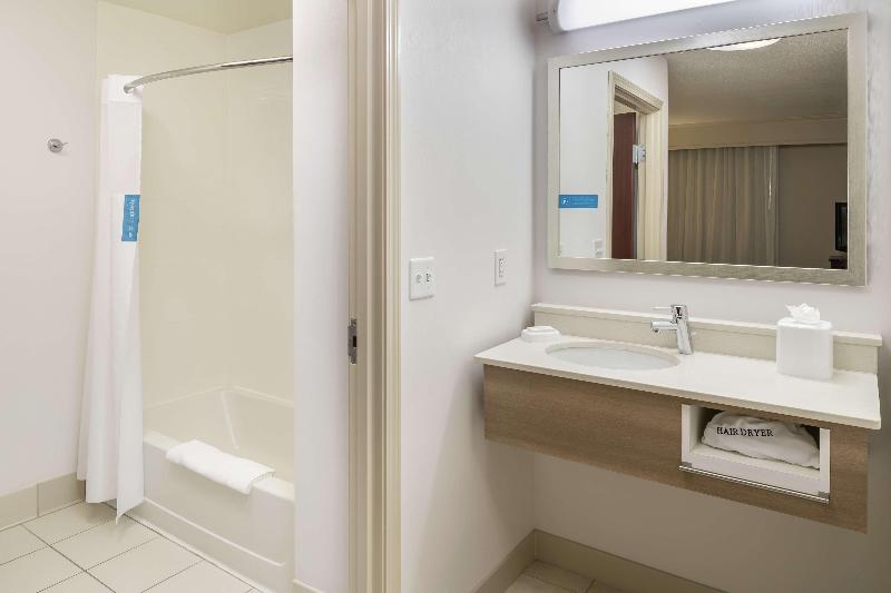 스탠다드 룸, Staybridge Suites Montgomery   Downtown, An Ihg