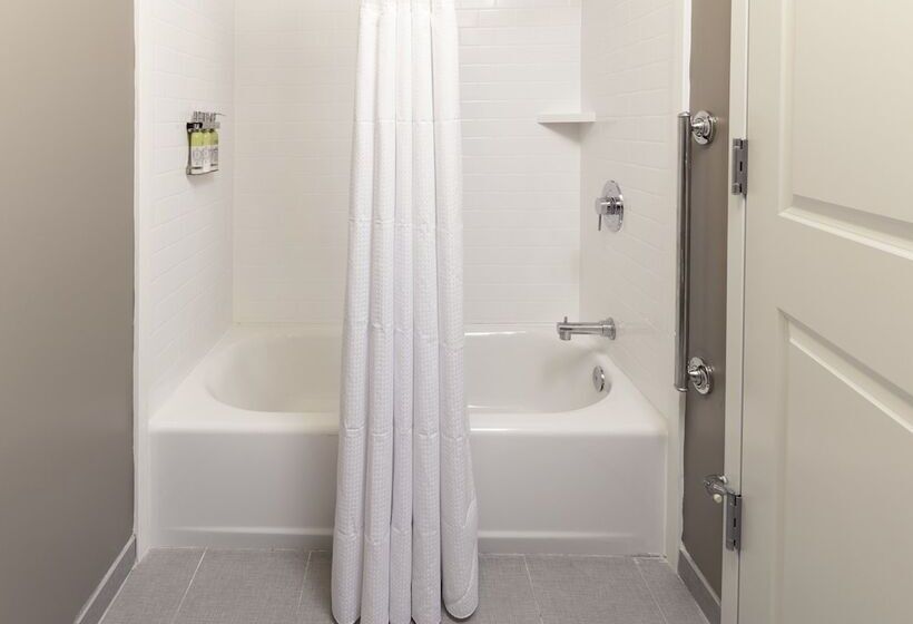 침실 2개 스위트, Staybridge Suites Montgomery   Downtown, An Ihg