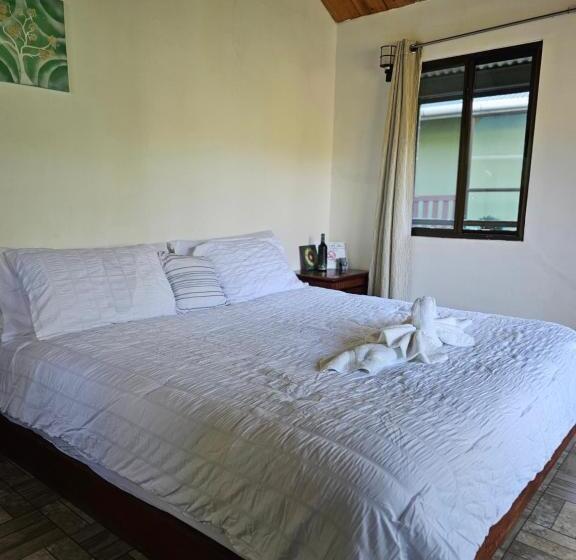 اتاق لوکس با تخت بزرگ, Eco Horqueta