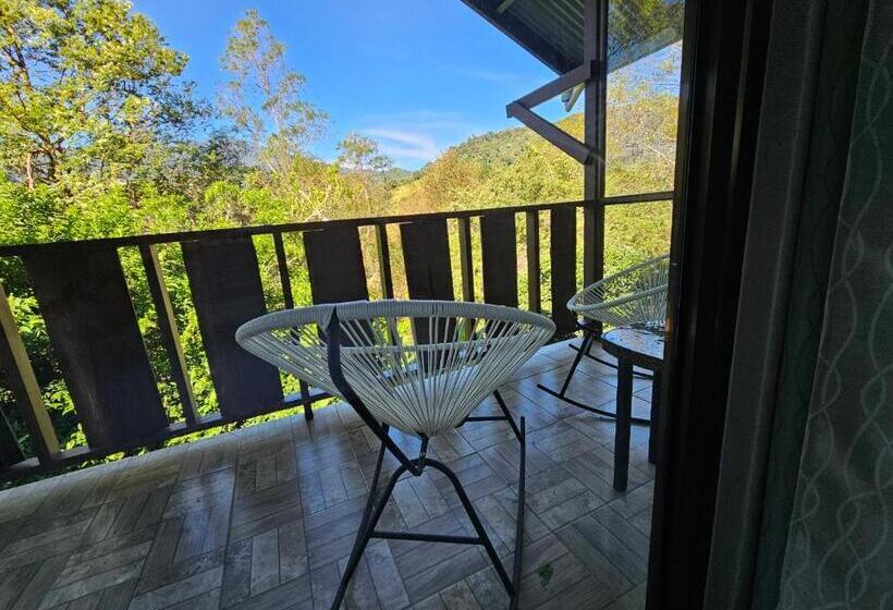 اتاق لوکس با تخت بزرگ, Eco Horqueta