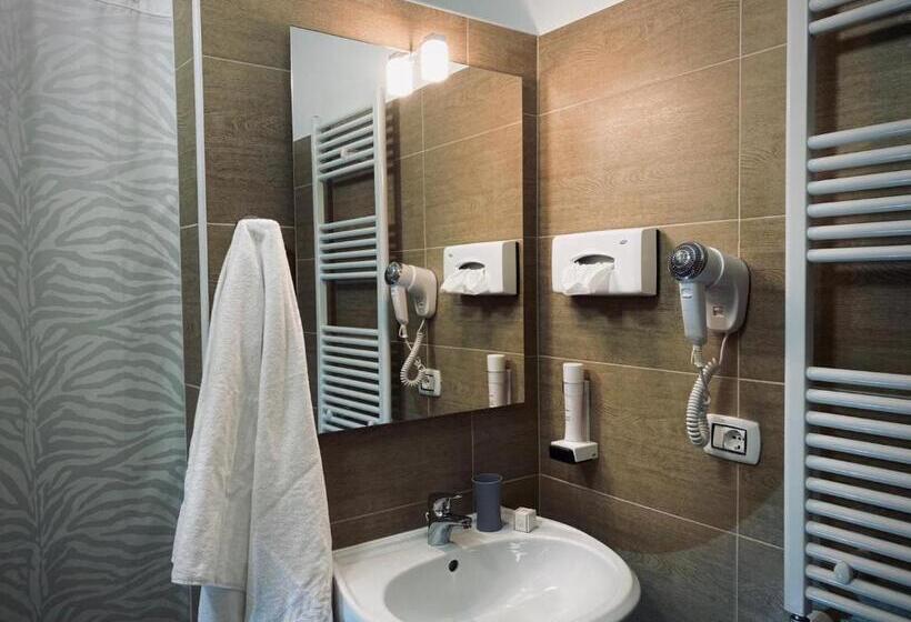 اتاق اکونومی, Atico