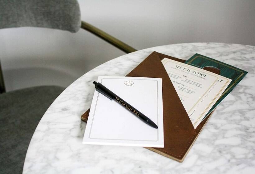 غرفه قياسيه سريرين مزدوجين, The Inn Hotel, Ascend Hotel Collection