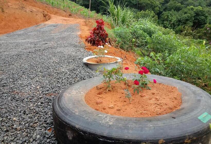 اتاق خانوادگی, Pousada Bergehaus