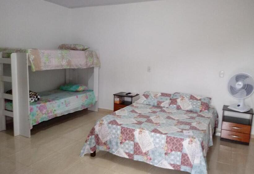 اتاق خانوادگی, Pousada Bergehaus