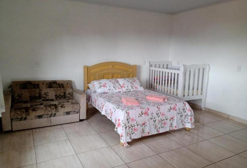 اتاق خانوادگی, Pousada Bergehaus