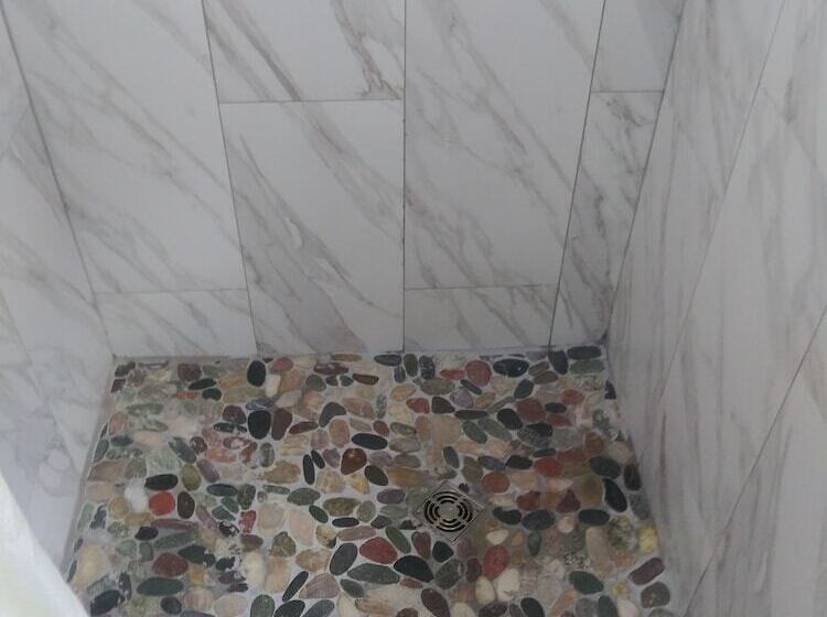 اتاق استاندارد, Southsider Motel