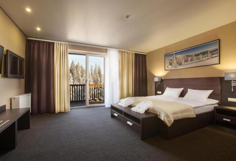 سوییت با چشم‌انداز کوه, Girski Hotel&spa