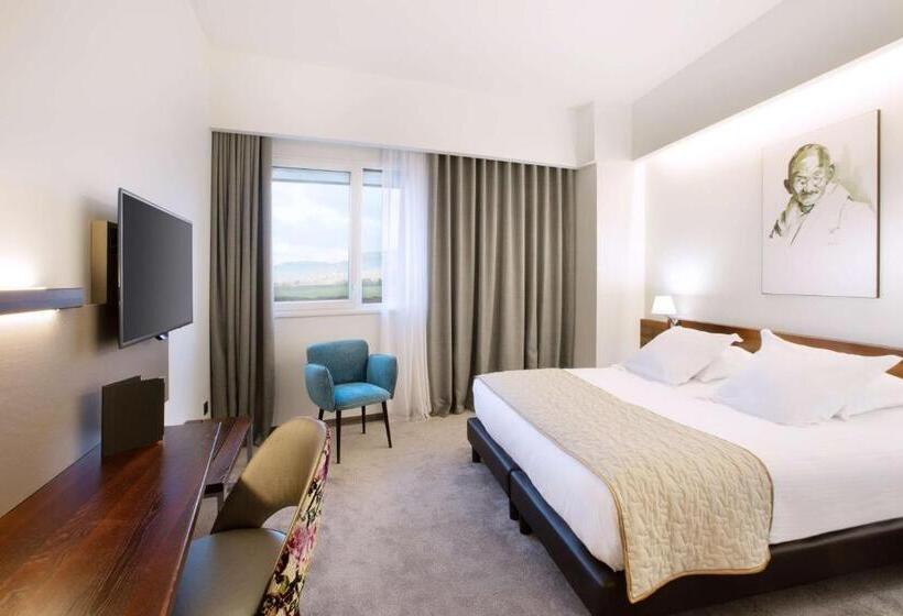 Номер Executive Кровать Кинг, Best Western Plus Hotel & Restaurant Les Humanistes Colmar Nord