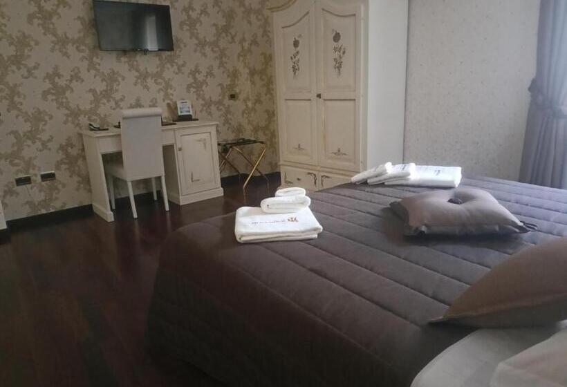 غرفة قياسية رباعية, Mastrodattia