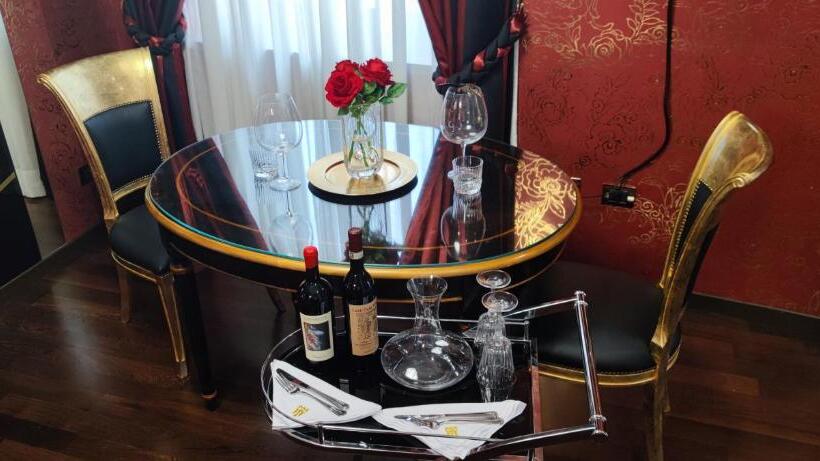 جناح جونيور, Mastrodattia