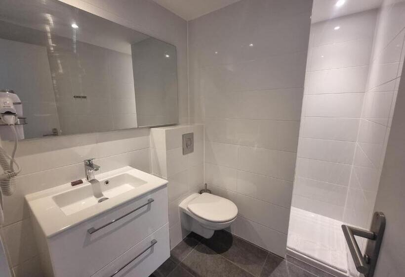 חדר סטודיו סטנדרד, Oskar