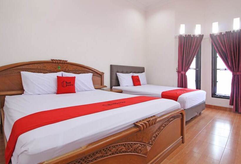 Семейный Номер, Reddoorz Near Umy Yogyakarta