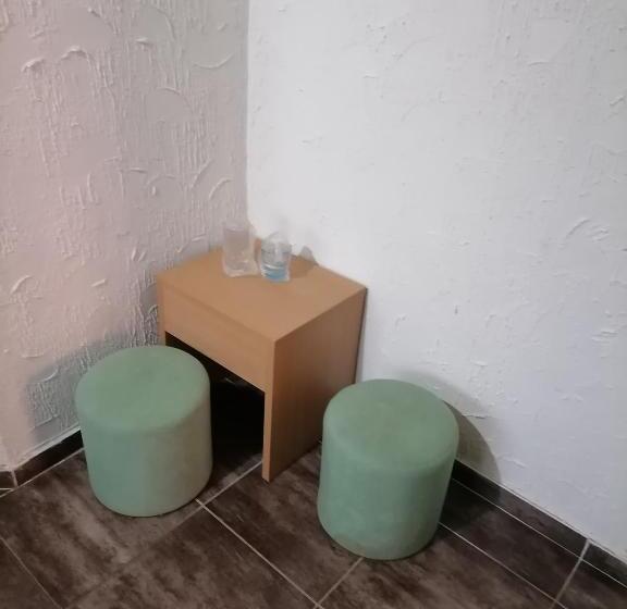 اتاق استاندارد, Smestaj U Okviru Domacinstva Sobe Sosa