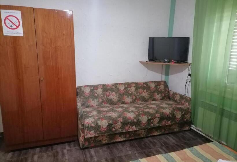 اتاق استاندارد, Smestaj U Okviru Domacinstva Sobe Sosa