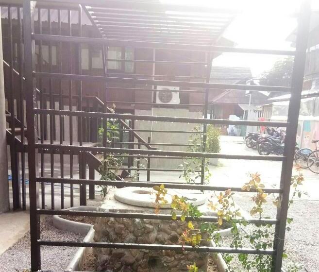 חדר סטנדרט לשלושה, T&p At Pai