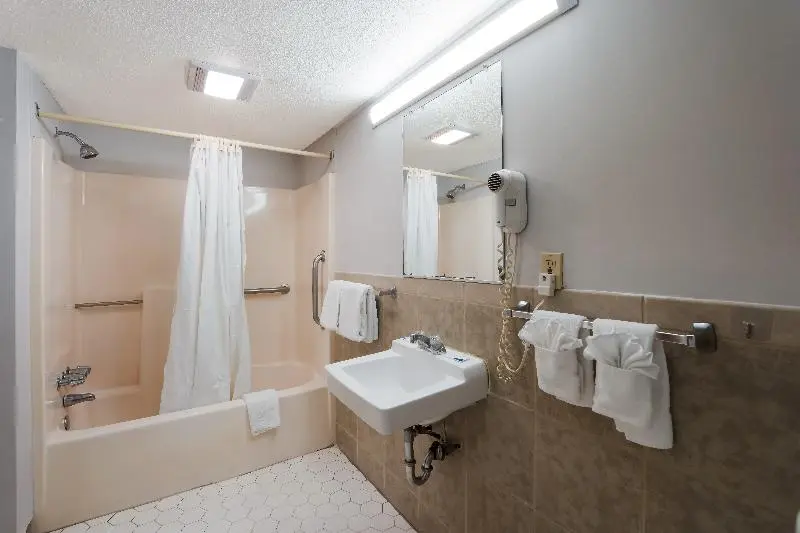 Quarto Triplo Standart, Easyhotel Lisbon