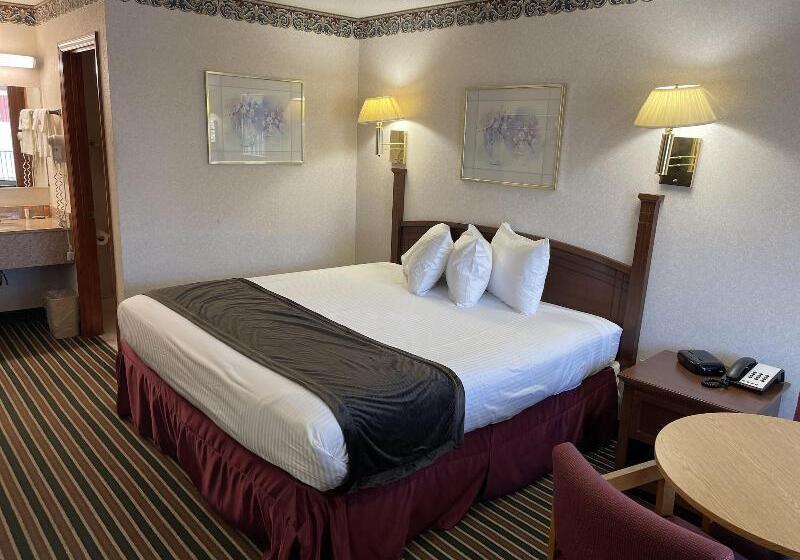 Quarto Triplo Standart, Easyhotel Lisbon