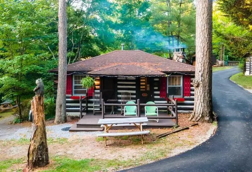 کابین, Log Cabin Motor Court