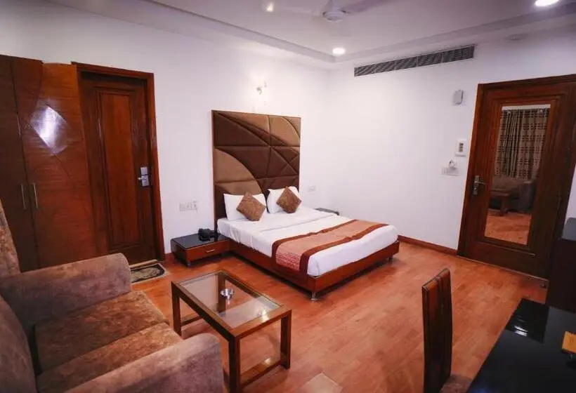 اتاق لوکس, Hari S Court Inns & Hotels