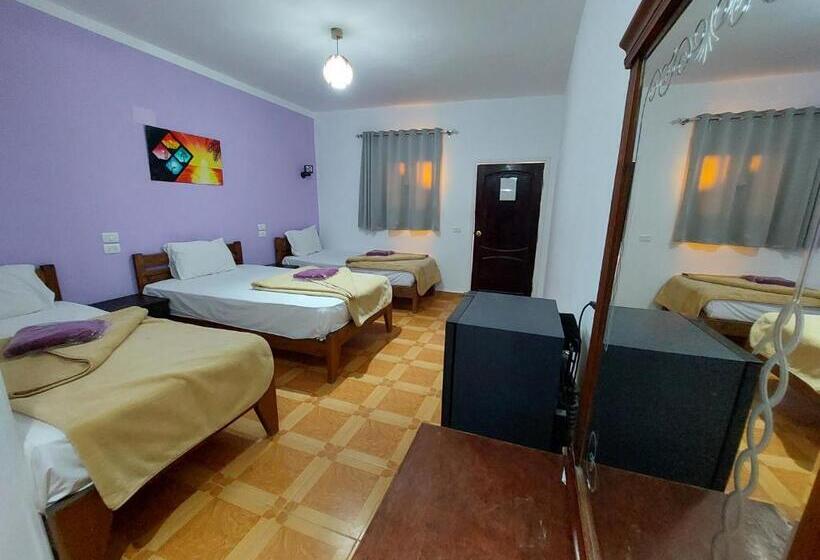 اتاق استاندارد سه نفره, Carmine Hotel Dahab