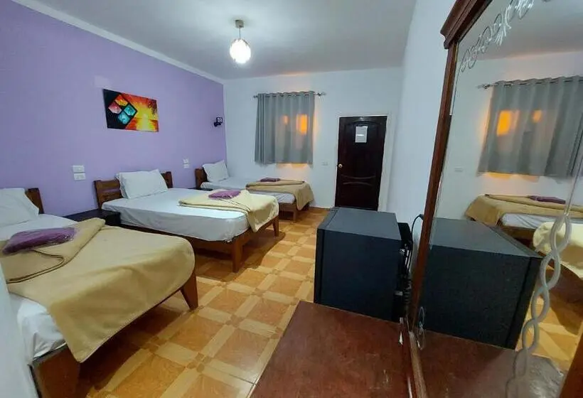 اتاق استاندارد سه نفره, Carmine Hotel Dahab