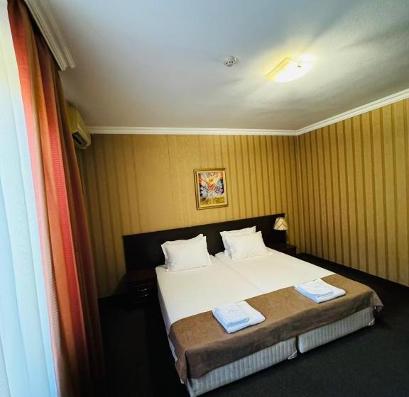 스탠다드 자쿠지 룸, Restaurant Almond