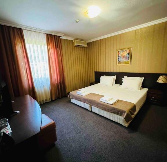 스탠다드 자쿠지 룸, Restaurant Almond