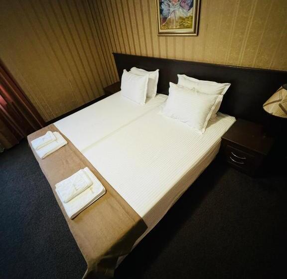 标准间带漩涡浴缸, Restaurant Almond