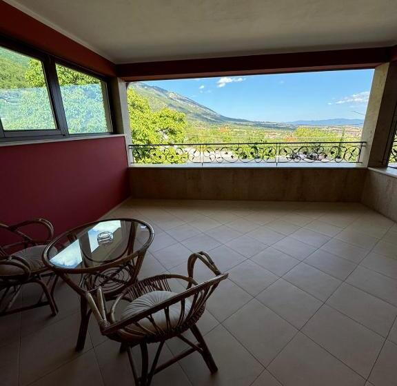 스탠다드 발코니 룸, Restaurant Almond