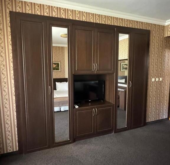 스탠다드 발코니 룸, Restaurant Almond