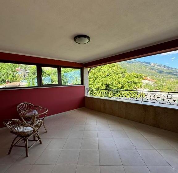 스탠다드 발코니 룸, Restaurant Almond