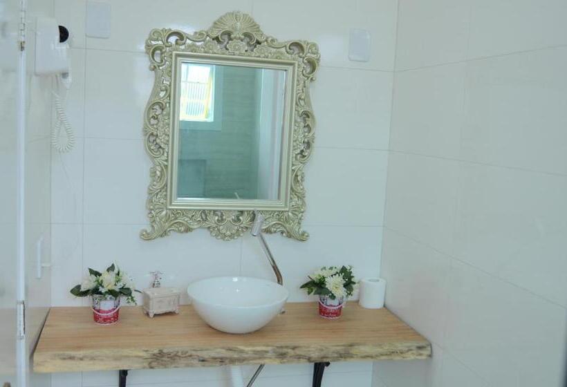 اتاق استاندارد با چشمانداز استخر, La Maison Brasiliana B&b