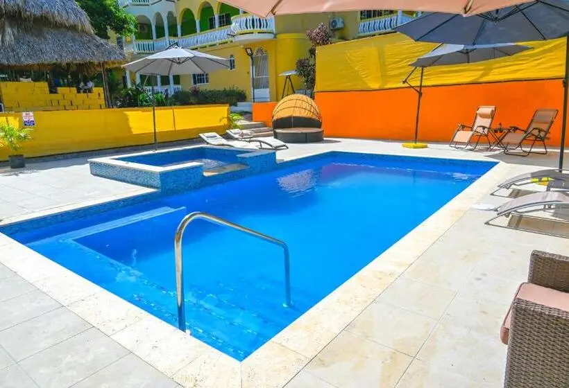 سوییت, Takuma Boutique Hotel Rooms & Suites Jamaica