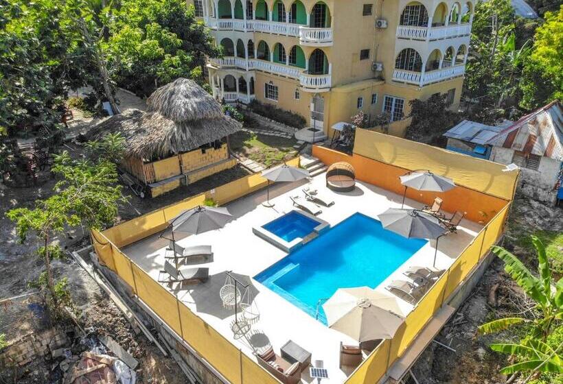 سوییت, Takuma Boutique Hotel Rooms & Suites Jamaica