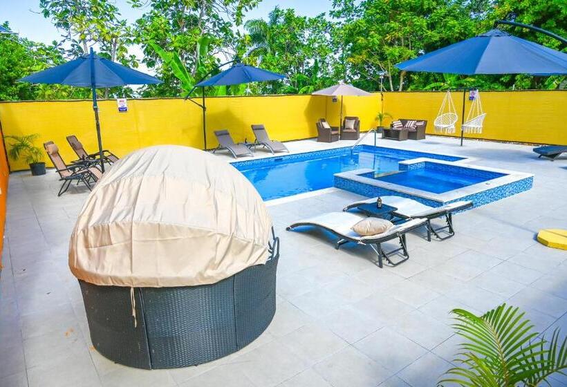 اتاق لوکس, Takuma Boutique Hotel Rooms & Suites Jamaica