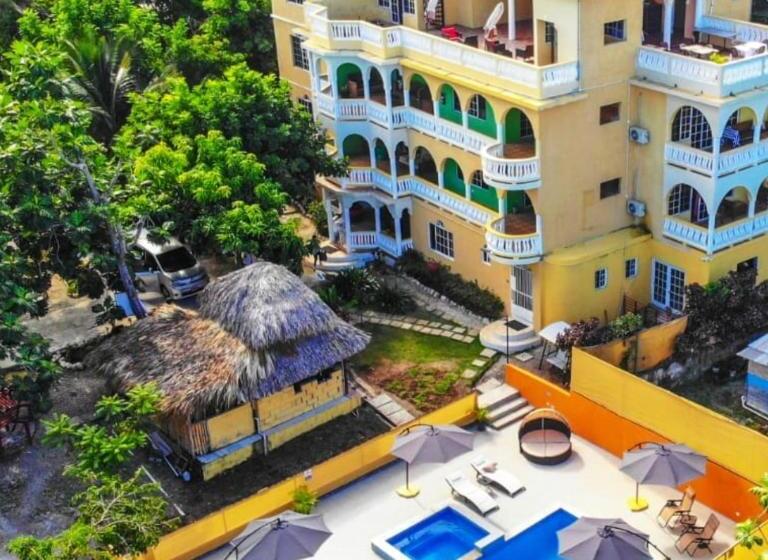 اتاق لوکس, Takuma Boutique Hotel Rooms & Suites Jamaica