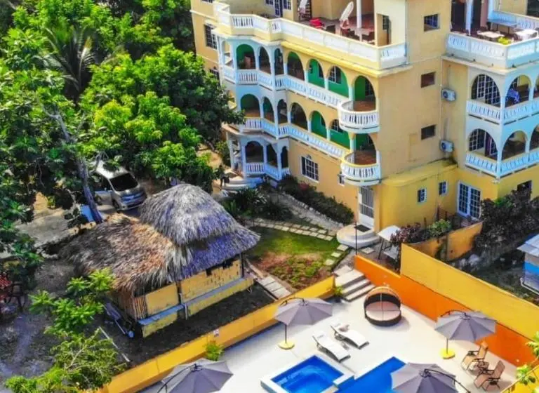 اتاق لوکس, Takuma Boutique Hotel Rooms & Suites Jamaica