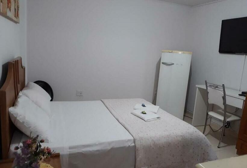 套房, Hostel Inn Lago